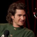 Andrew Garfield em entrevista comentando os filmes de Harry Potter