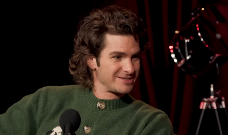 Andrew Garfield em entrevista comentando os filmes de Harry Potter
