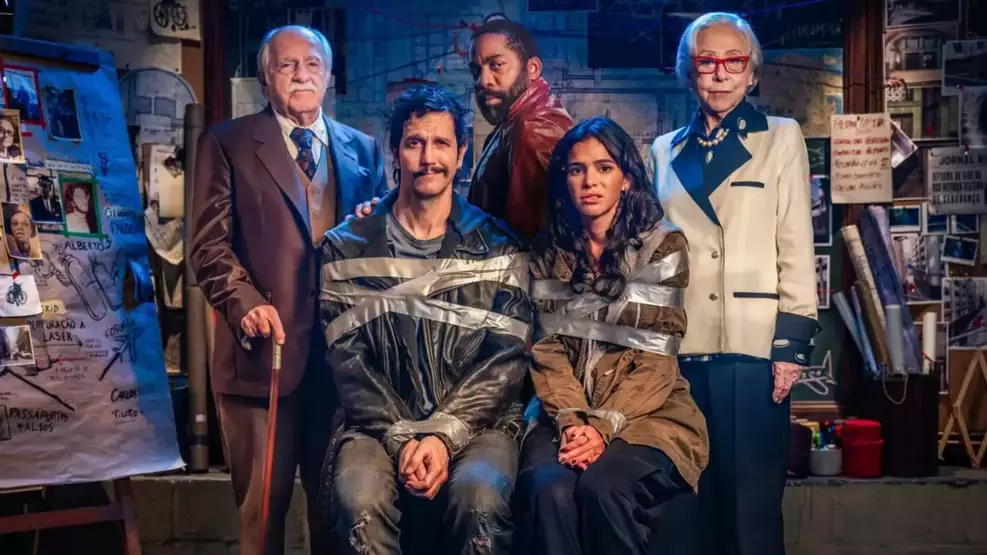 Cena de Devoradores de Estrelas, filme líder de bilheteria no Brasil