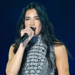 Dua Lipa em evento promocional confirmada no elenco de Peaked da A24