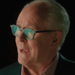 John Lithgow escalado como Albus Dumbledore na nova série original da HBO.