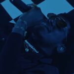 O músico Labrinth surpreendeu fãs com postagem enigmática anunciando sua aposentadoria. O artista criticou a indústria e mencionou o fim do ciclo com Euphoria.