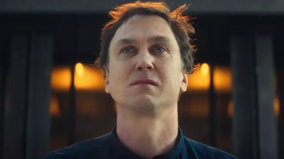 Lars Eidinger em preparação física para interpretar Brainiac em Superman: Man of Tomorrow