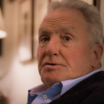 Lorne Michaels em imagens de arquivo no documentário Lorne, dirigido por Morgan Neville