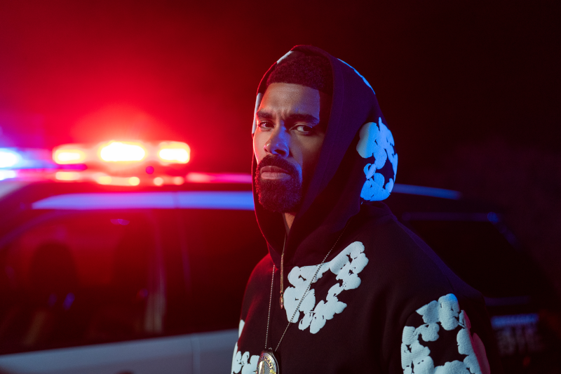 Nemesis. Matthew Law como Isiah Stiles no episódio 102 de Nemesis. Crédito: Saeed Adyani/Netflix © 2026