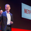 Executivos da Netflix em evento oficial da plataforma de streaming.