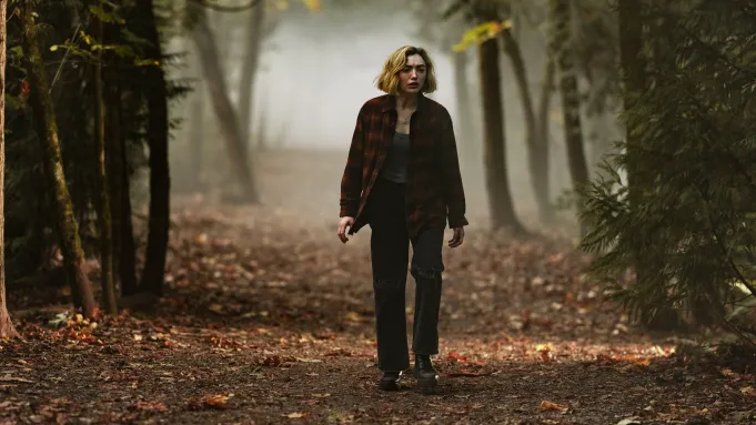 School Spirits mostra Maddie investigando seu desaparecimento enquanto lida com segredos no purgatório escolar