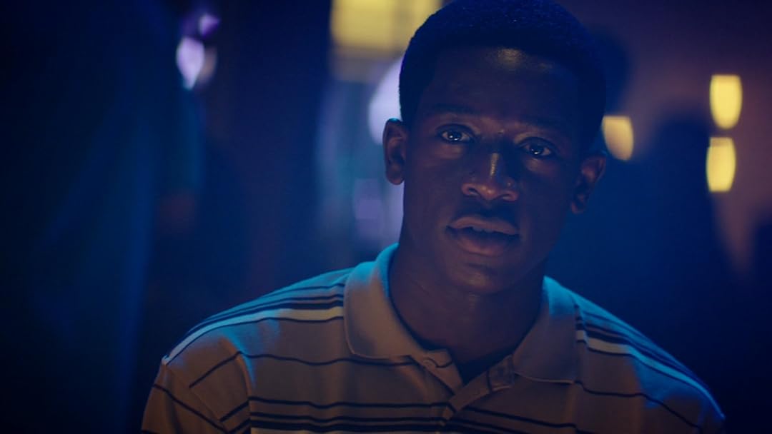 Elenco do spin-off de Snowfall reunido em foto promocional