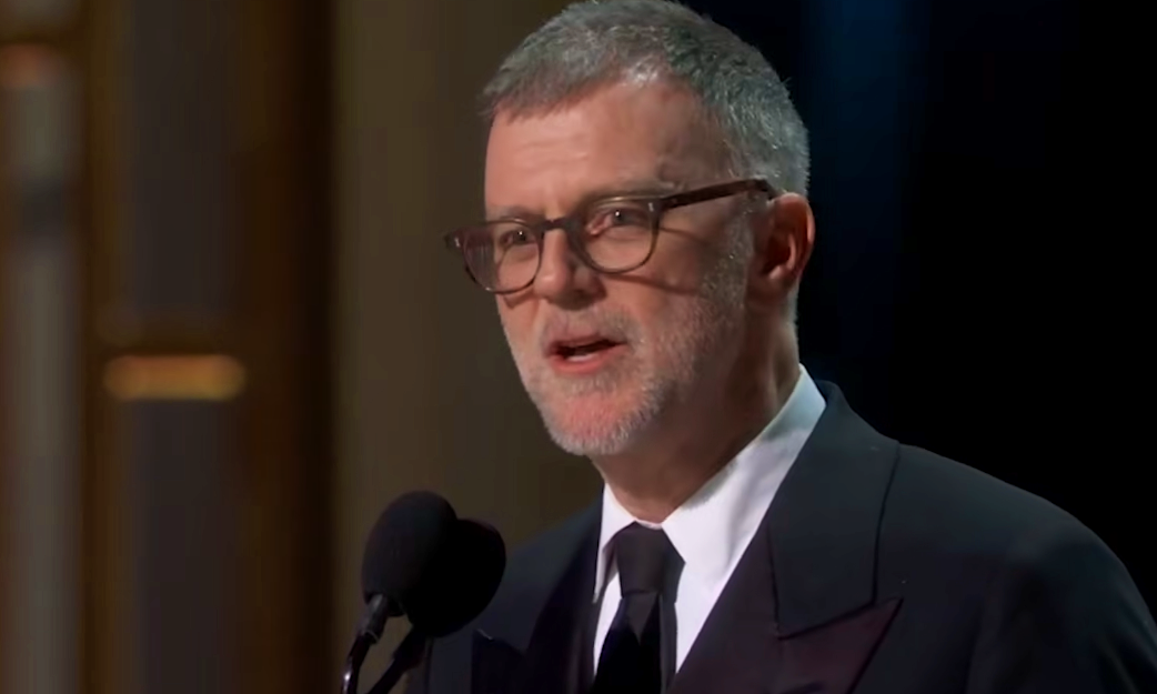 Executivos da Warner Bros Michael De Luca e Pam Abdy comemorando no Governors Ball do Oscar.