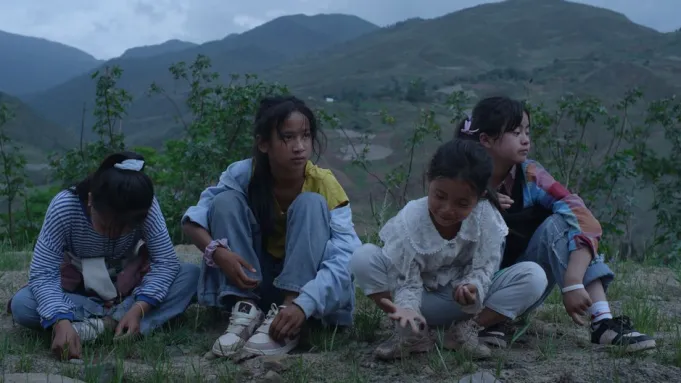 Cena do documentário Whispers in May de Dongnan Chen vencedor do prêmio principal no CPH DOX 2026.