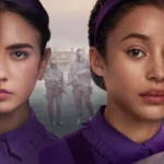 Cena de Os Testamentos com personagens em Gilead na série do Disney+