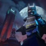 O personagem Absolute Batman em versão de blocos Lego com traje cinza e símbolo robusto no peito.