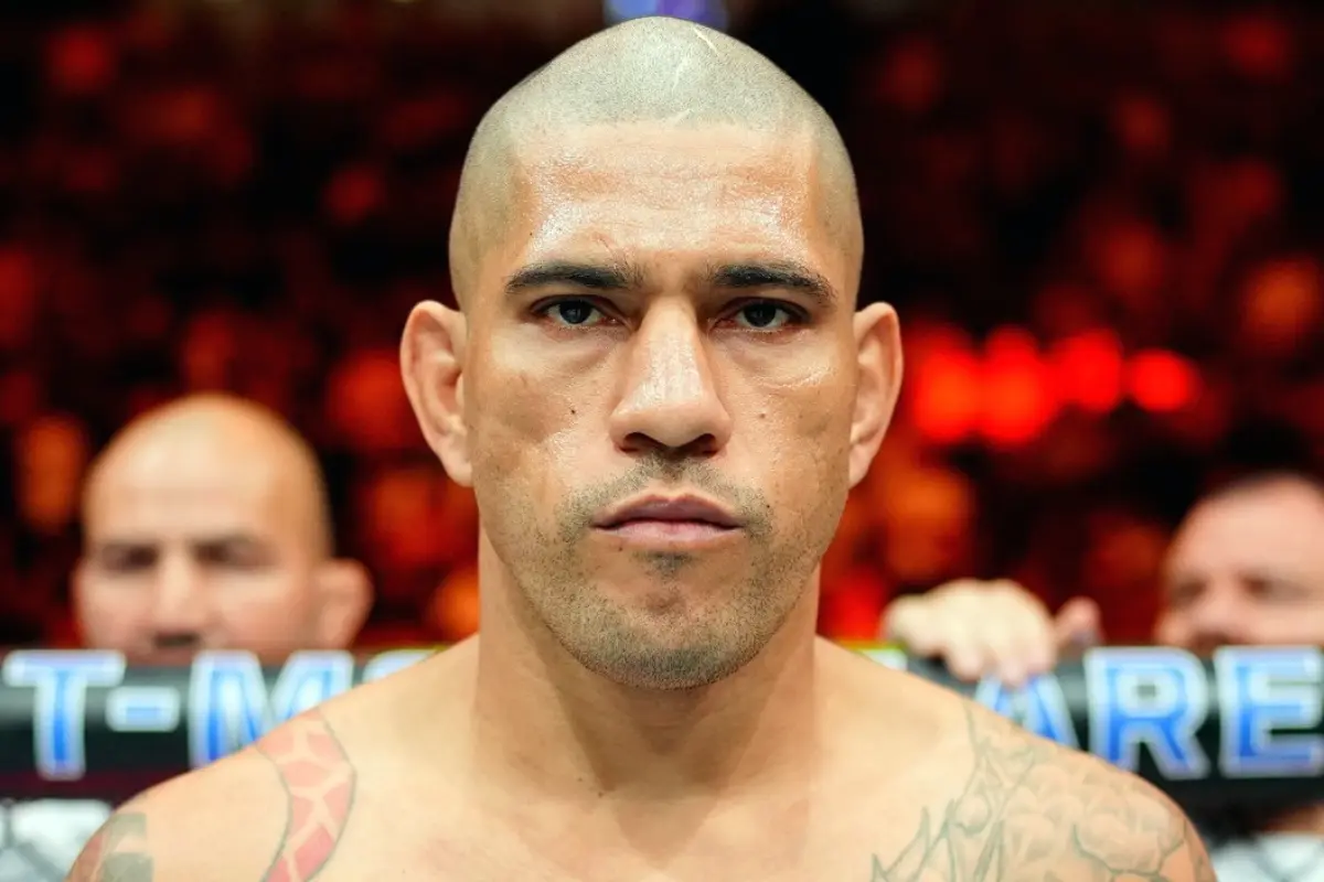 Lutador Alex Poatan em treinamento para o UFC Casa Branca