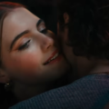 Amores Improváveis apresenta trailer com romance universitário no hóquei e estreia marcada para 13 de maio no Prime Video
