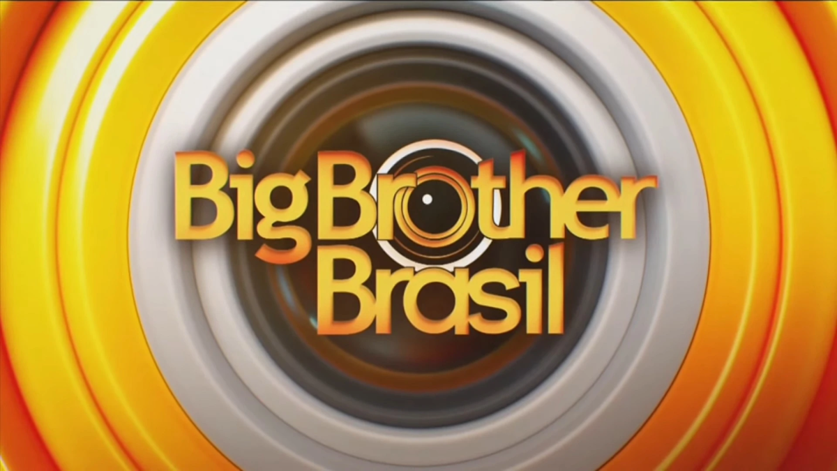 Logotipo iluminado do programa Big Brother Brasil nos estúdios da Rede Globo