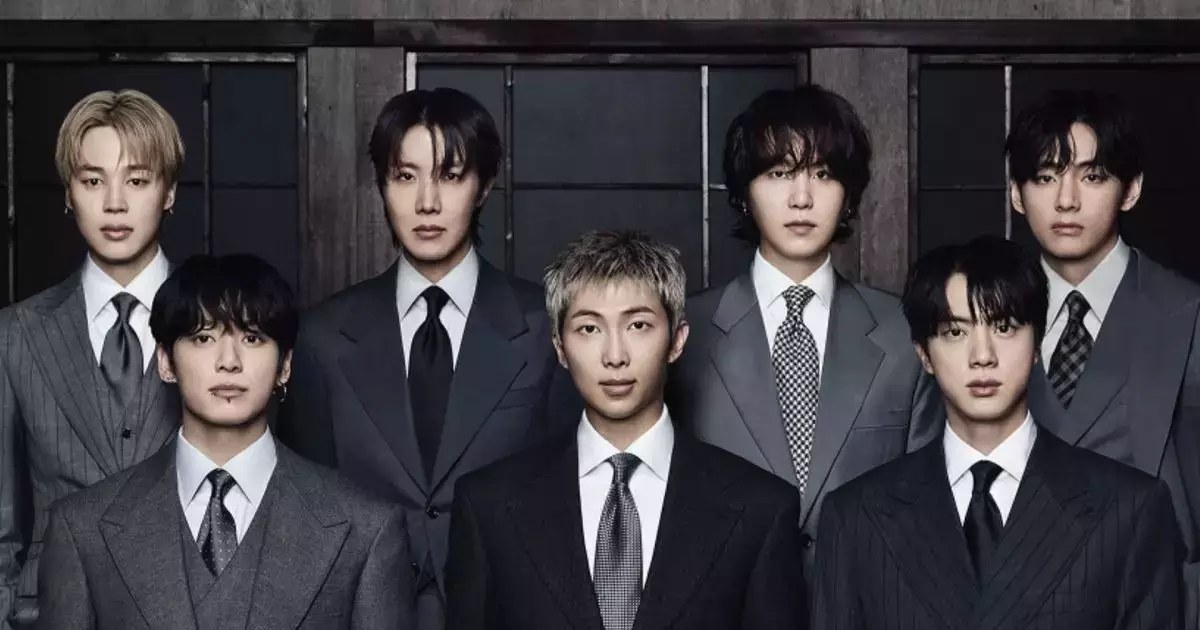 bts-fas-brasil-protesto-ingressos Fãs do BTS reunidas em protesto com cartazes contra venda de ingressos no Brasil