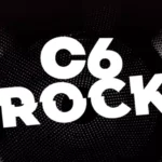 Público acompanha shows de rock brasileiro na área externa do Auditório Ibirapuera.