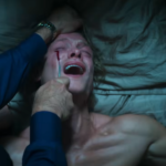 Imagem do trailer de Cara de Barro mostra transformação do vilão em Gotham no novo filme da DC