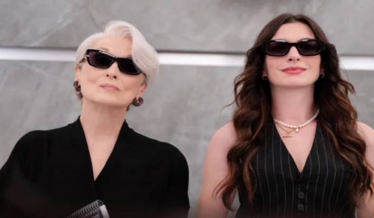Meryl Streep como Miranda Priestly em O Diabo Veste Prada 2 em ambiente corporativo da revista Runway