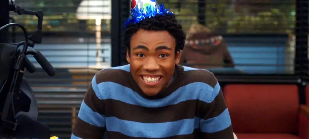Donald Glover durante entrevista sobre Community: O Filme