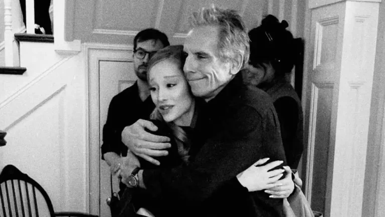 Robert De Niro e Ariana Grande em cena de teste do polígrafo em Entrando Numa Fria 4.