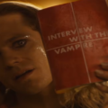 Lestat no palco em cena da 3ª temporada de Entrevista com o Vampiro durante trailer oficial