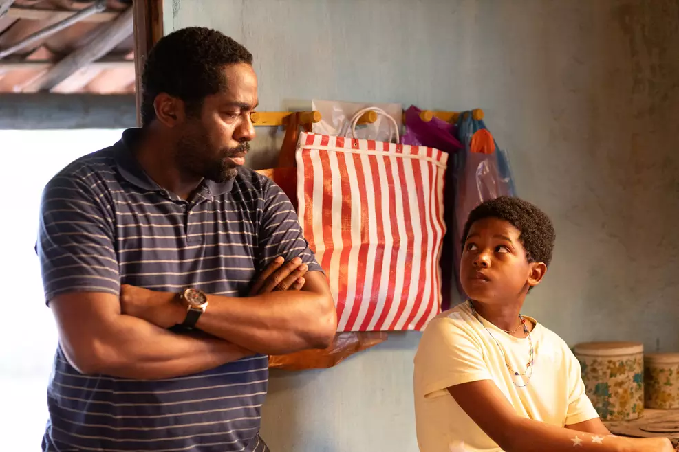 Cena do filme Feito Pipa com os protagonistas Teca Pereira e Yuri Gomes