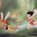 Ilustração de uma floresta tropical densa e mística, remetendo ao cenário de FernGully.