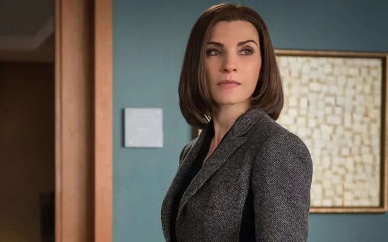 Julianna Margulies em evento promocional, atriz entra no elenco da série Paradise na 3ª temporada