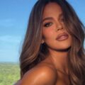 Khloé Kardashian posa para divulgação do novo reality The Girls