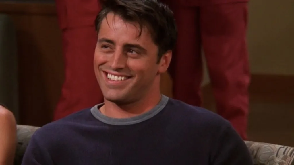 Matt Leblanc rindo na série Friends.