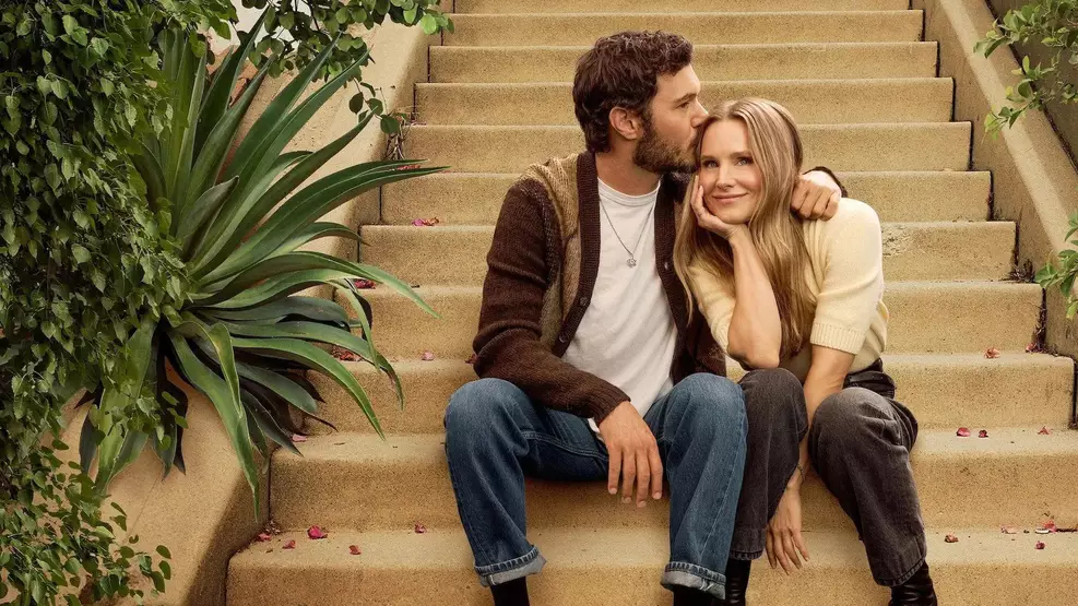 Ninguém Quer mostra Kristen Bell em cena da série ao lado de novos personagens da terceira temporada