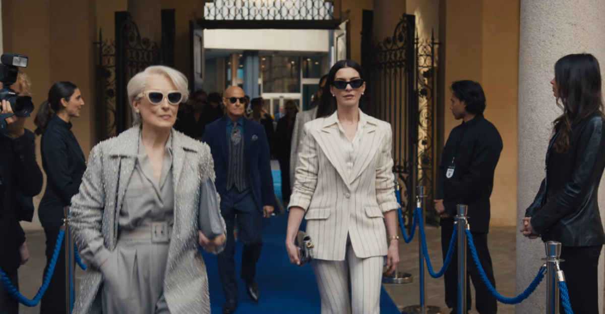 O Diabo Veste Prada 2, Meryl Streep e Anne Hathaway em cena do trailer do filme, contexto de moda e luxo