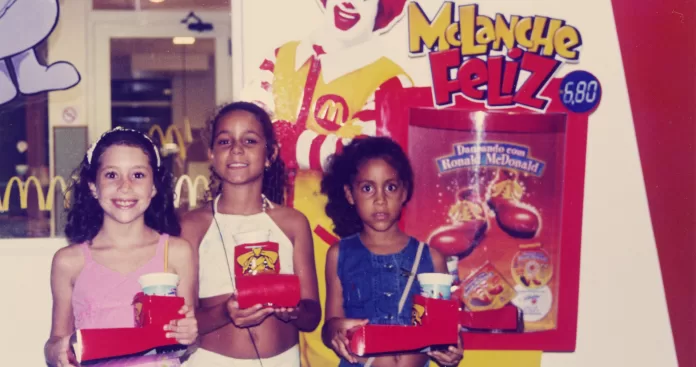 Cena de arquivo do documentário Os Arcos Dourados de Olinda sobre Olinda