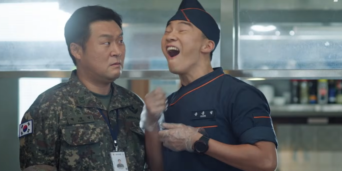 Park Ji-hoon é o foco do novo trailer de The Legend of Kitchen Soldier e lidera transformação de batalhão com culinária no Viki