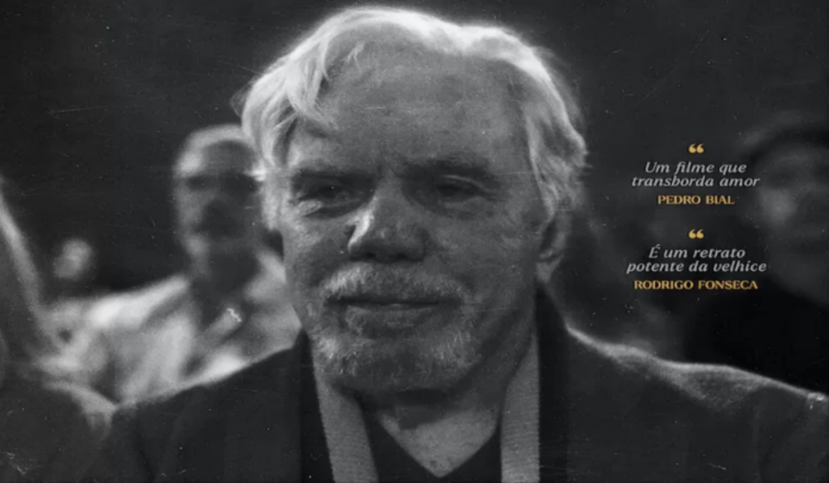 Cena do filme Perto do Sol é Mais Claro com o ator Reginaldo Faria em destaque.