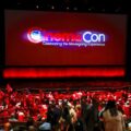 Tom Rothman, presidente da Sony, discursando no palco da CinemaCon 2026 sobre o futuro da indústria.