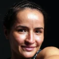 Talita Alencar troca golpes com Julia Polastri durante luta no UFC Vegas 116