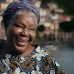 Cena do filme Tempo à Faca com Agatha Moreira no sertão brasileiro.