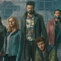 Cena de A-Train morto no primeiro episódio da 5ª temporada de The Boys, mostrando impacto na trama e demais personagens