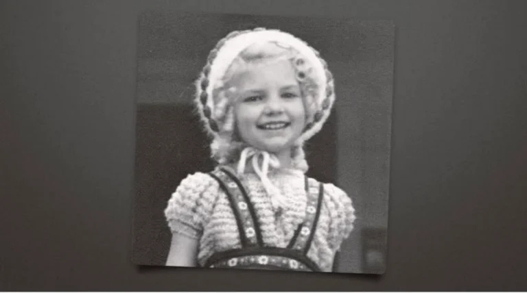 A atriz Valerie Lee em registro clássico, lembrada por seu papel como Munchkin em O Mágico de Oz.