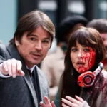 As atrizes Anne Hathaway e Dakota Johnson em uma cena de suspense do filme Verity.