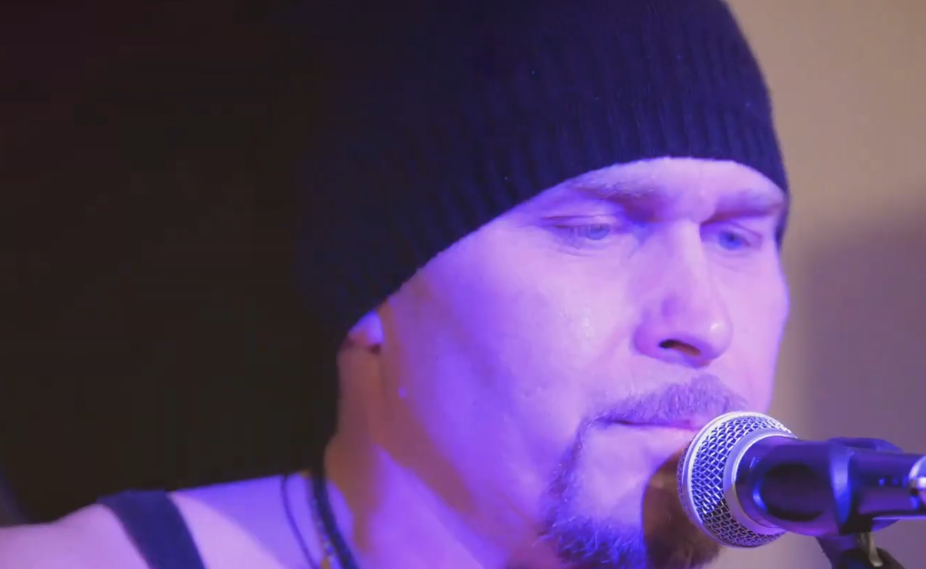 Zach Bryan anuncia cancelamento de show em Tulsa devido a tempestade