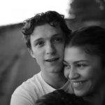 Zendaya durante entrevista falando sobre relacionamento com Tom Holland