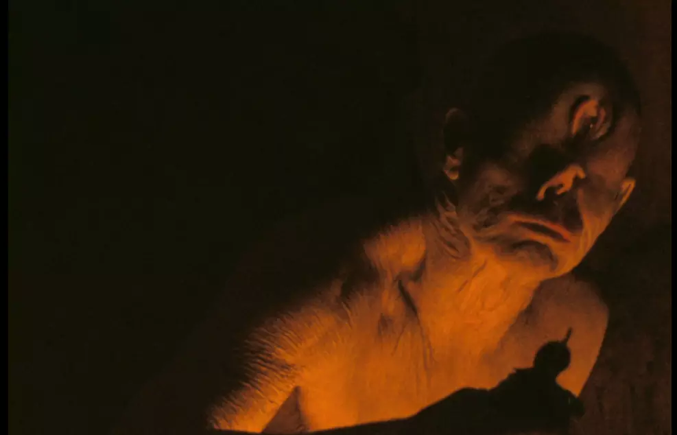 Bill Irwin como Ciclope em A Odisseia, novo filme de Christopher Nolan baseado na mitologia grega.