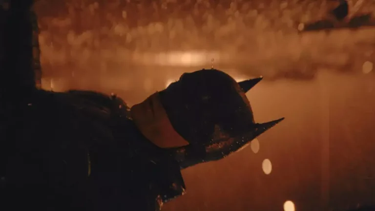 Matt Reeves nos bastidores de Batman: Parte 2 durante início das filmagens da sequência da DC