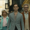 Cena de Berlim no spin-off da Netflix destacando o lançamento do trailer da nova temporada ambientada no universo de La Casa de Papel.