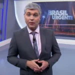 Lucas Martins apresentando o Brasil Urgente na Band durante ausência de Joel Datena ao vivo.