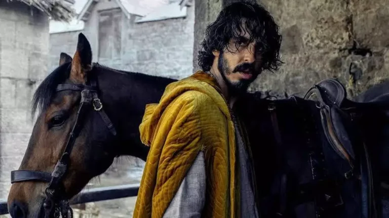 Dev Patel em cena de The Peasant, filme de ação da A24 ambientado na Índia medieval.
