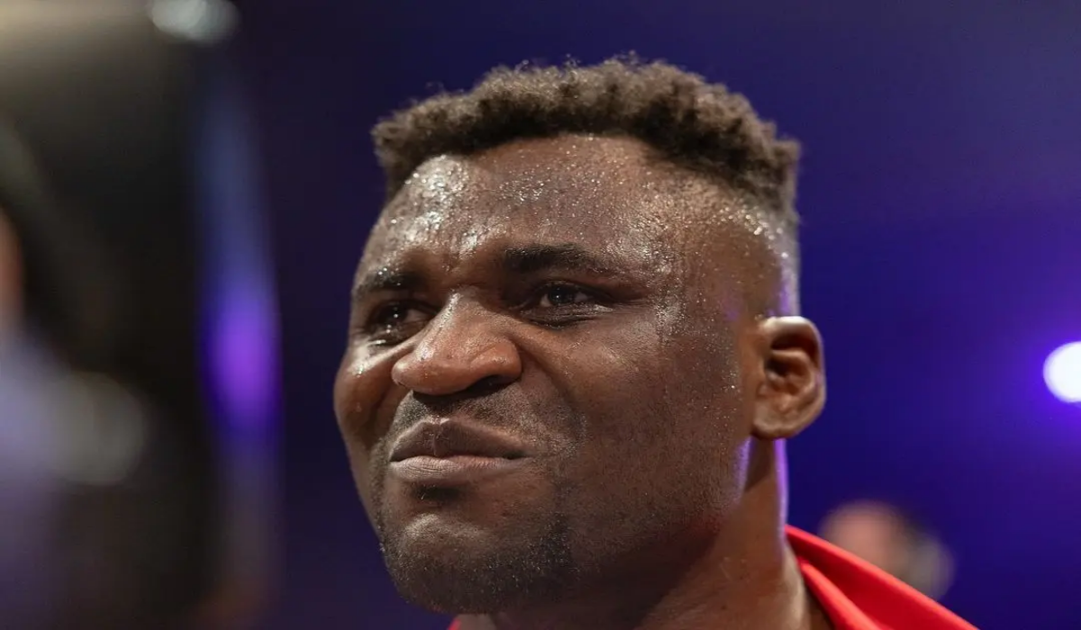 Francis Ngannou desabafa sobre a morte do filho e retorno ao MMA